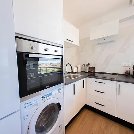 Amazing With Stunning Views Apartment