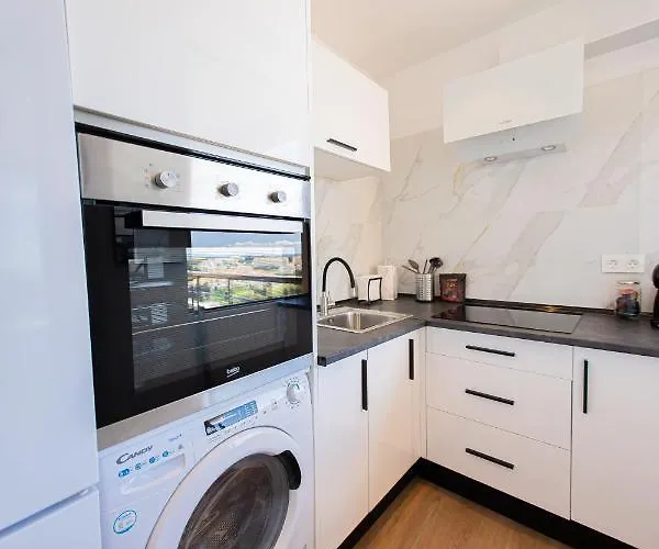 Amazing With Stunning Views Appartamento